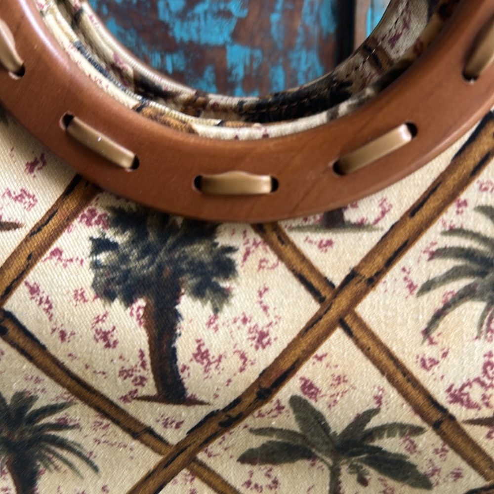 Beachy Palm Tree Print Tan Handbag with Wooden Handle - Picture 2 of 12